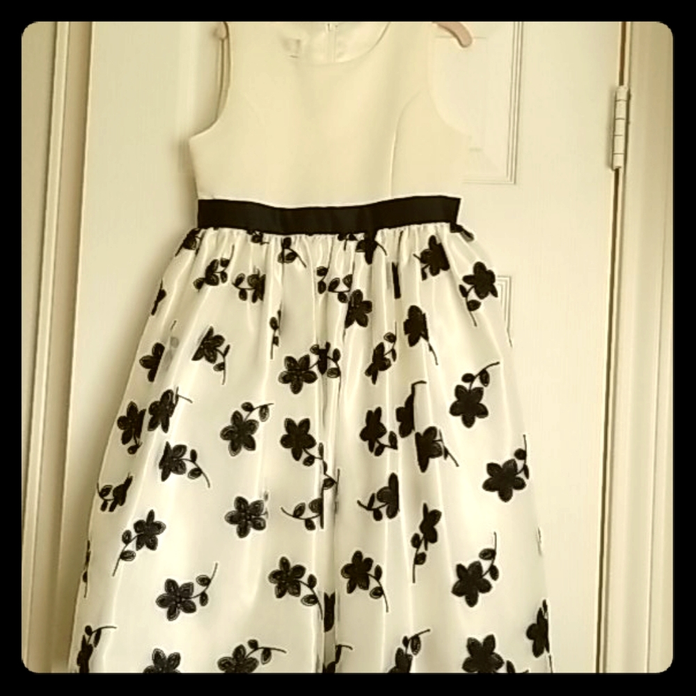 Girl dress